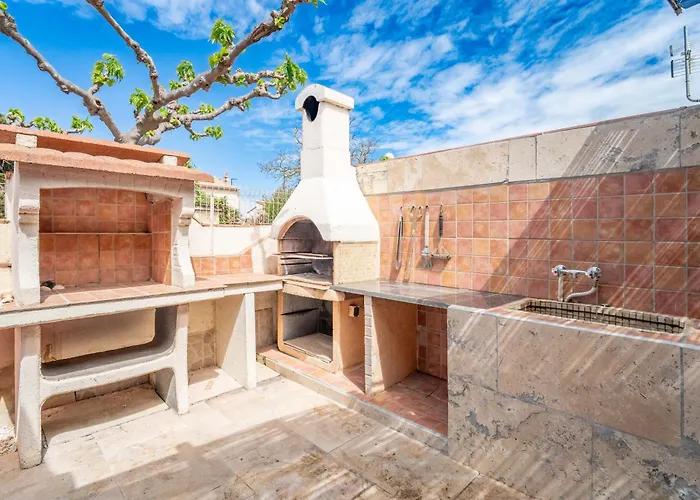 Maison Fleurynes Ferienhaus *